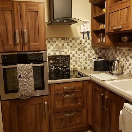 Ethan House Holiday Suites Killarney Bagian luar foto