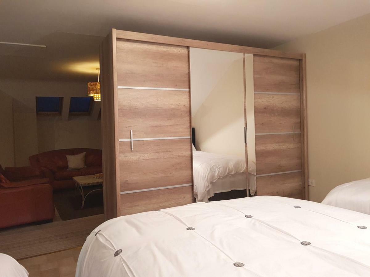 Ethan House Holiday Suites Killarney Bagian luar foto