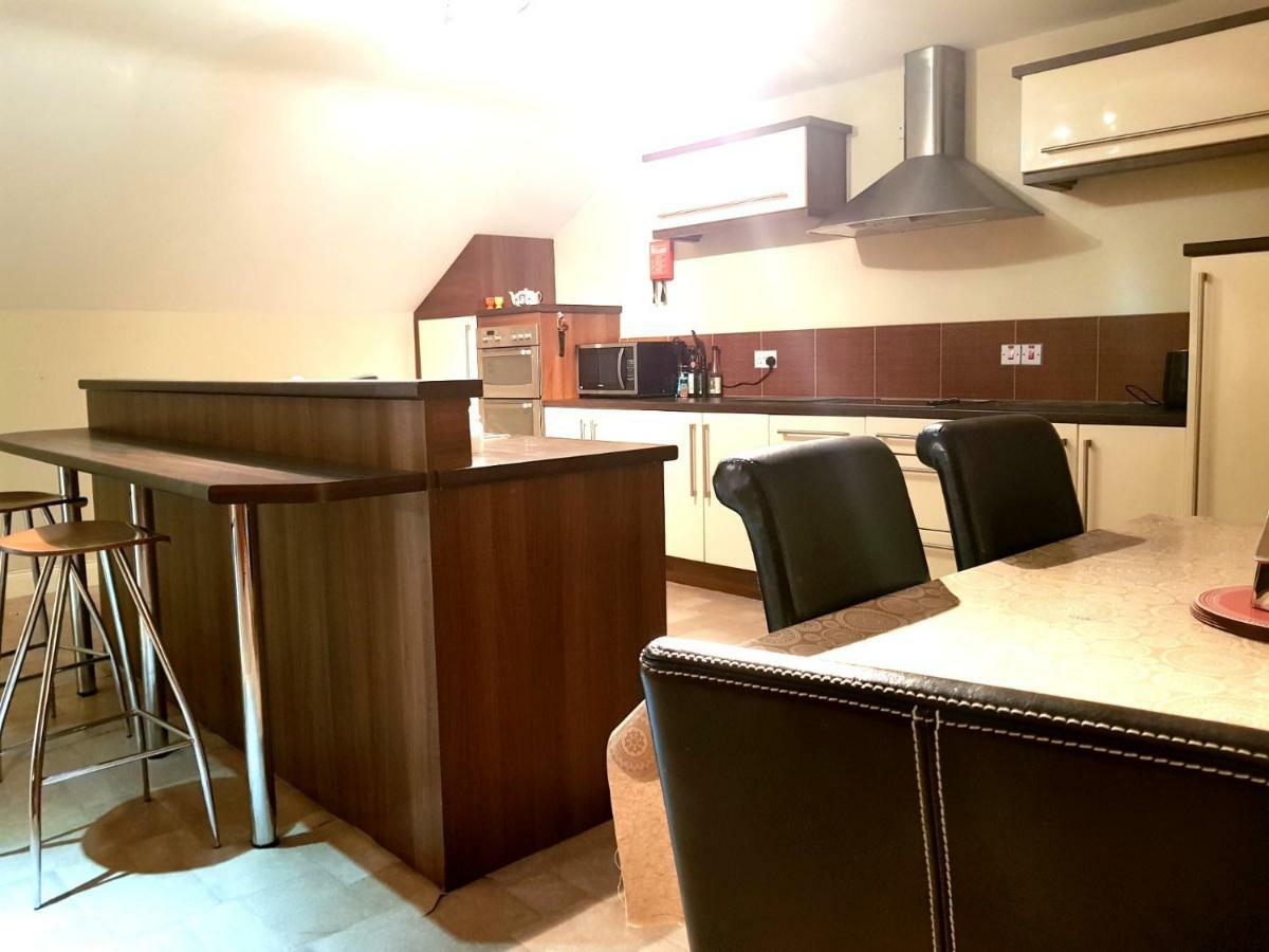 Ethan House Holiday Suites Killarney Bagian luar foto