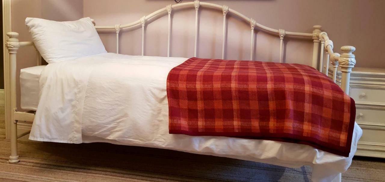 Ethan House Holiday Suites Killarney Bagian luar foto